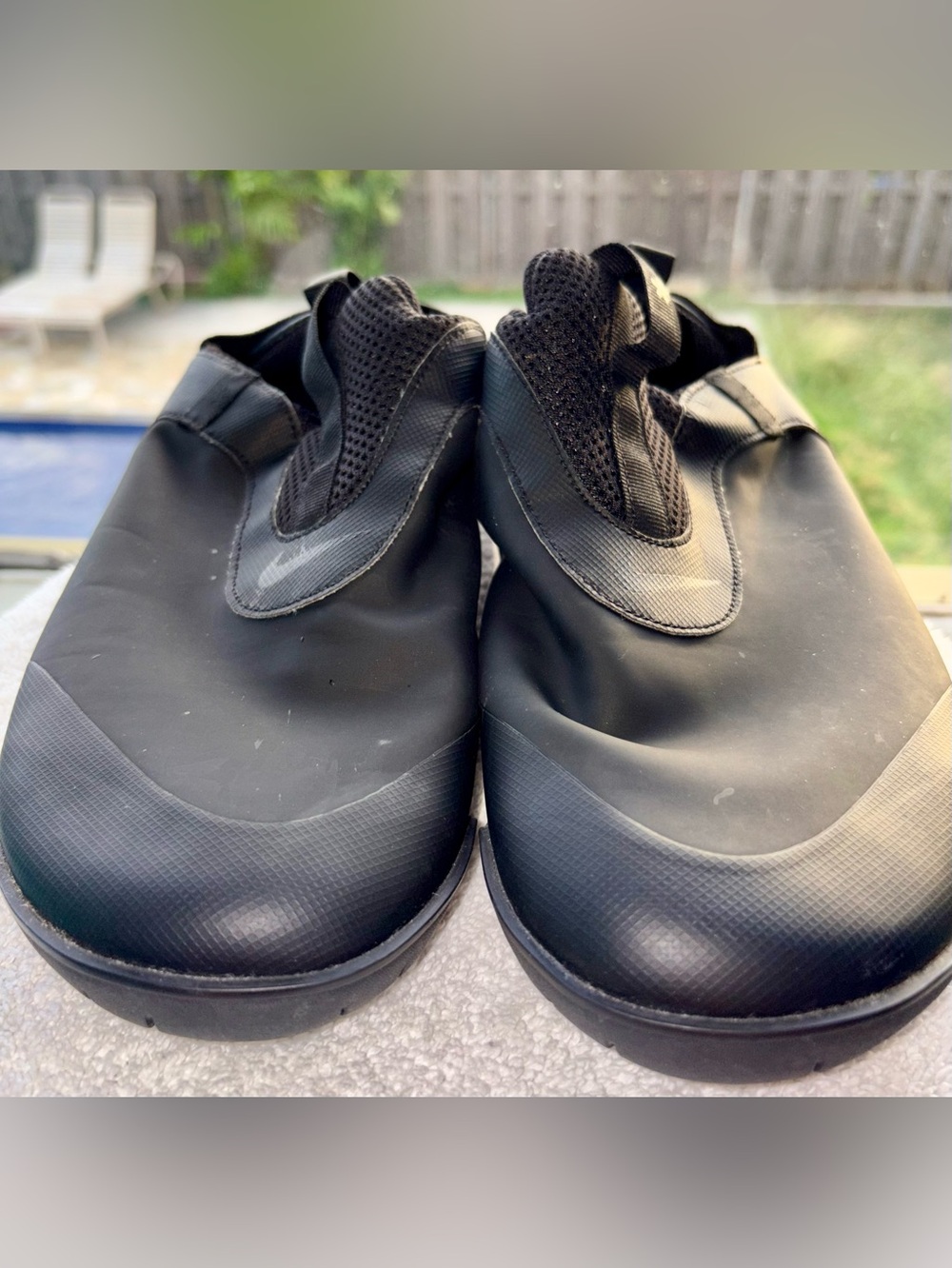 Unisex Black Slip-On Nike Air Zoom Pulse Water-Resistant medical shoes, size 9